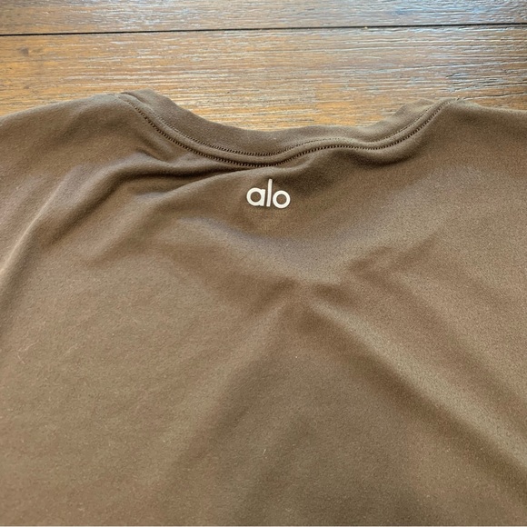 ALO Yoga Brown Men's Conquer Tank Size Medium - Picture 12 of 12